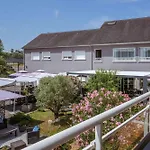 Logis L'amandier Hotel Morlaas