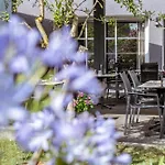 Logis L'amandier Hotel Morlaas