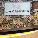 Logis L'amandier Hotel