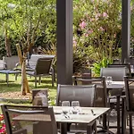 Logis L'amandier Hotel