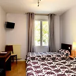 Hotel Logis L'amandier 3*