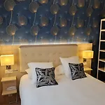 Hotel Logis L'amandier Morlaas