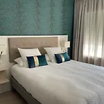 Logis L'amandier Hotel 3*