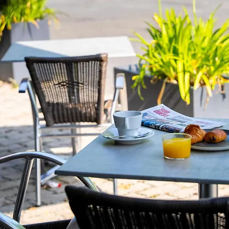 Logis L'amandier Ξενοδοχείο