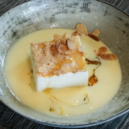 Hotel Logis L'amandier