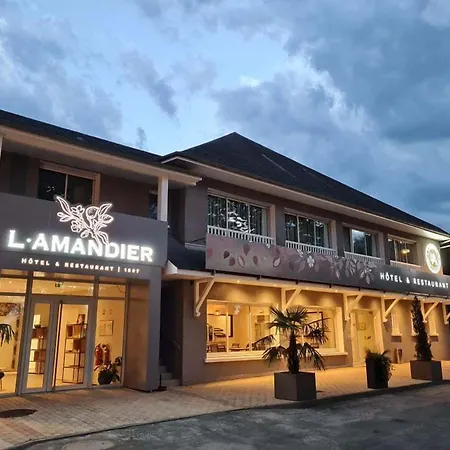 Hotel Logis L'amandier