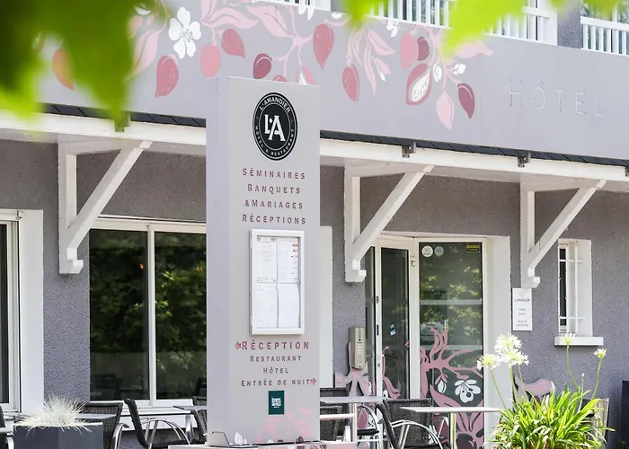 Ξενοδοχείο Logis L'amandier 3*