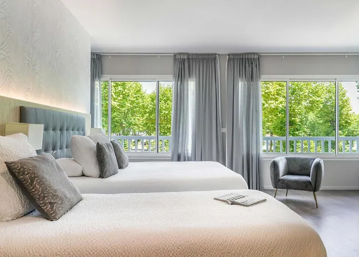 Logis L'amandier Ξενοδοχείο 3*