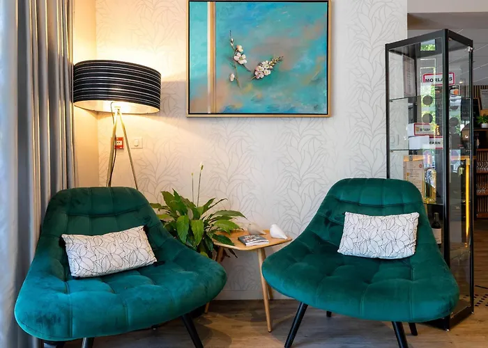 Logis L'amandier Ξενοδοχείο 3*