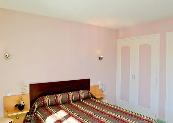 Logis L'amandier Ξενοδοχείο