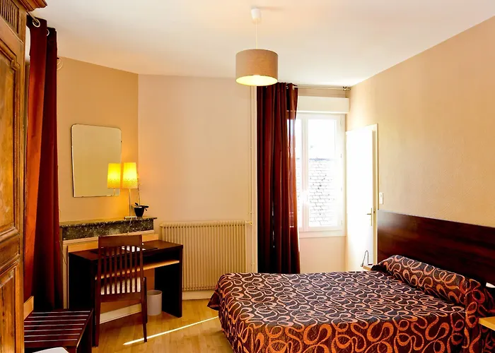 Logis L'amandier Ξενοδοχείο