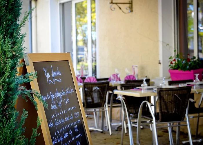 Logis L'amandier Ξενοδοχείο 3*