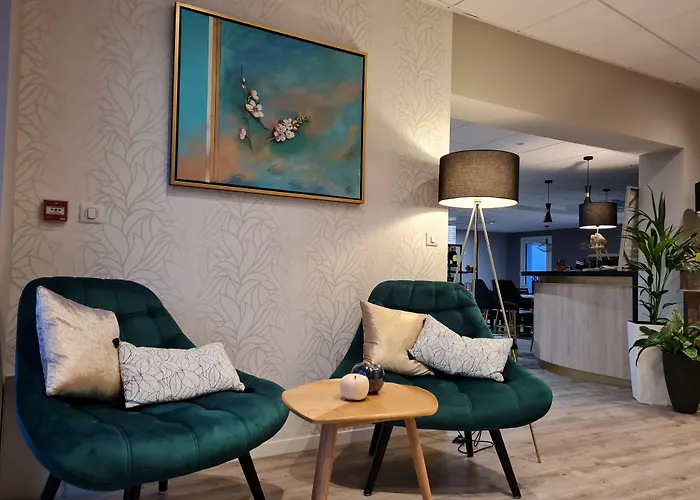 Ξενοδοχείο Logis L'amandier Morlaas