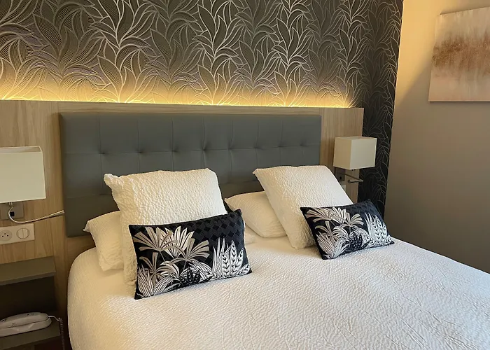 Ξενοδοχείο Logis L'amandier 3*